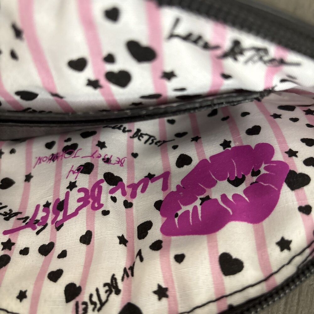 Luv Betsey Johnson Puppy Dog Wristlet Coin Purse Black & White Faux Leather - Picture 9 of 9